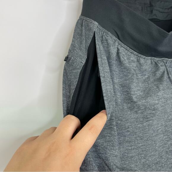 Lululemon gray black men's lined shorts size Medium - Picture 3 of 14